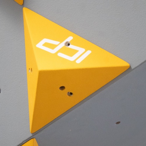 Kate.K2.3XS climbing volume with a three side compact form, mounted on ICP Walls and aligned with ICP Volumes via the ICP Raps™ system.