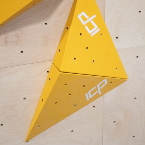 Luke 1.3 climbing volume with a compact angular form, mounted seamlessly on ICP Walls and paired with ICP Volumes through the ICP Raps™ system.