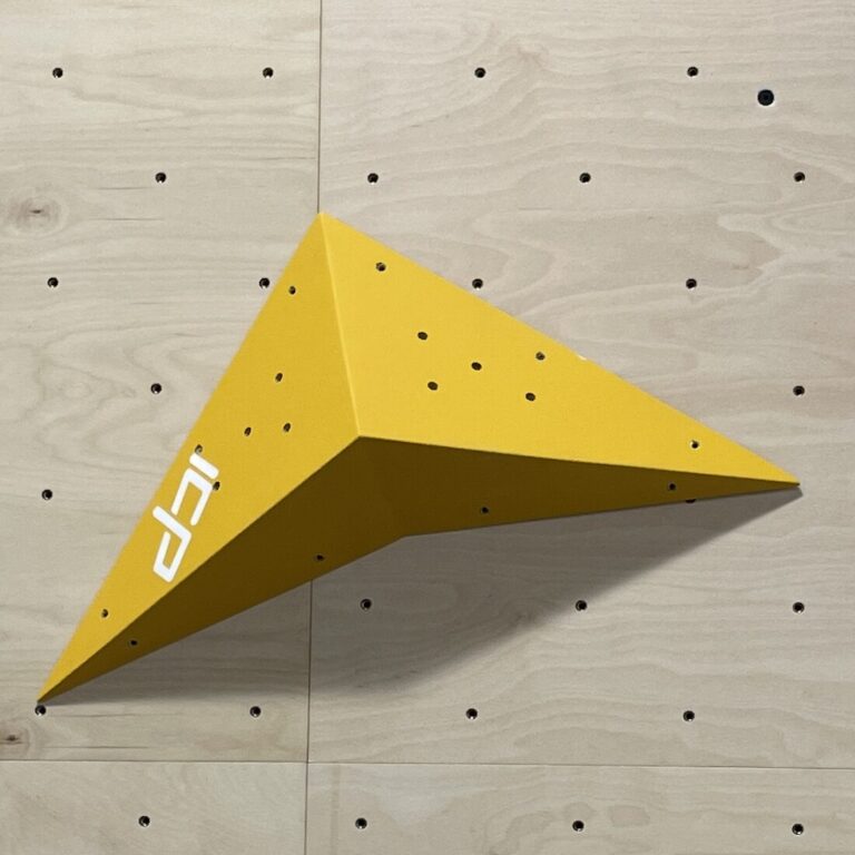 Photo of the Lily L2.3S modular climbing volume mounted on a wall, working in harmony with ICP Walls and ICP Volumes via the ICP Raps™ system.